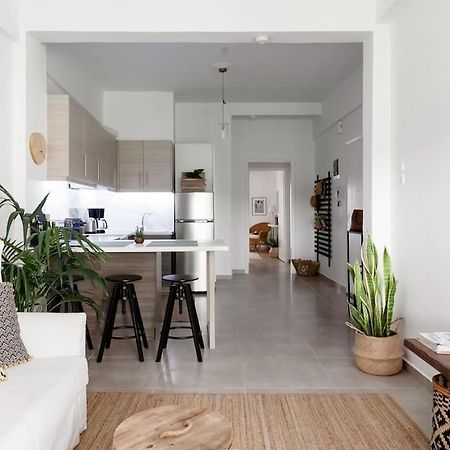 Your "Home Away From Home" - Phillopapou Hill Aten Exteriör bild