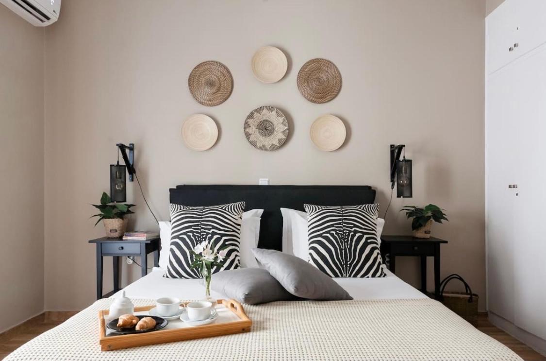 Your "Home Away From Home" - Phillopapou Hill Aten Exteriör bild