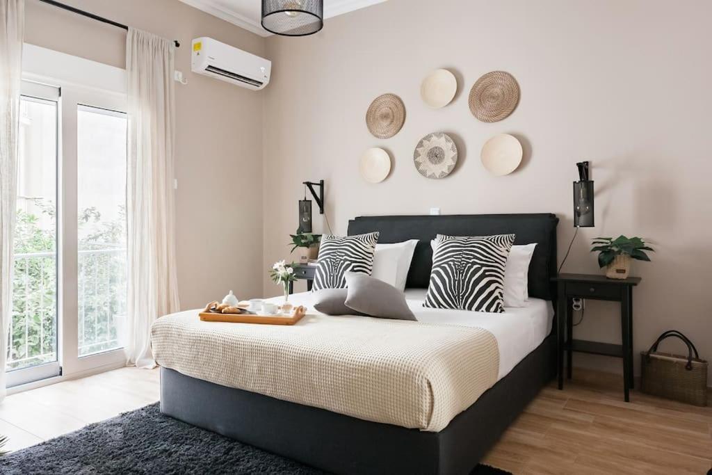Your "Home Away From Home" - Phillopapou Hill Aten Exteriör bild