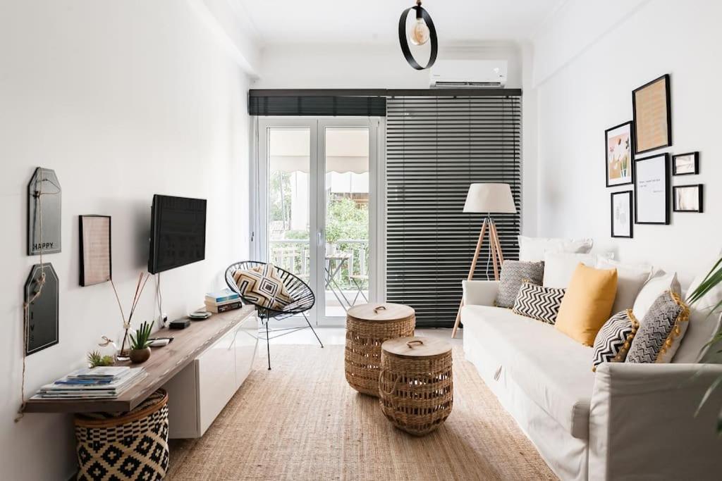Your "Home Away From Home" - Phillopapou Hill Aten Exteriör bild